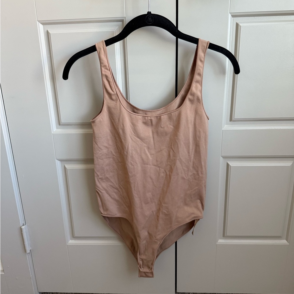 SKIMS essential scoop neck bodysuit